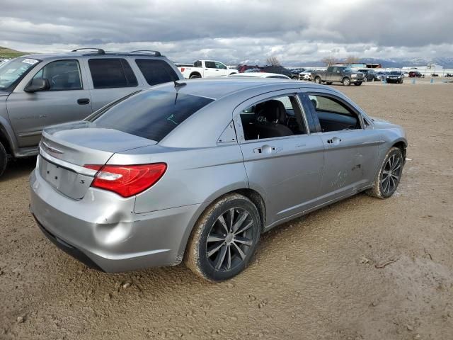 2013 Chrysler 200 Touring