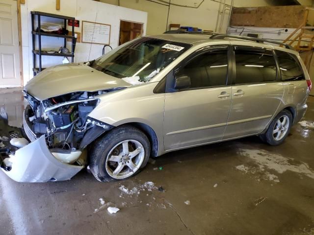 2006 Toyota Sienna CE