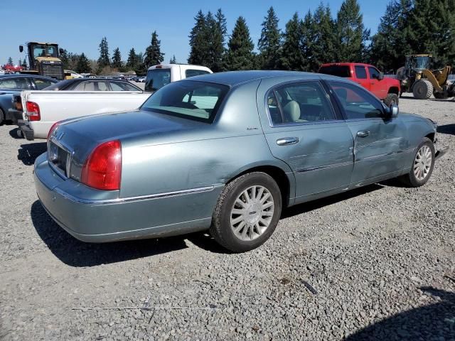 2004 Lincoln Town Car Executive