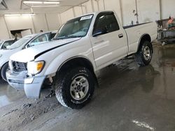 Salvage cars for sale from Copart Madisonville, TN: 2000 Toyota Tacoma