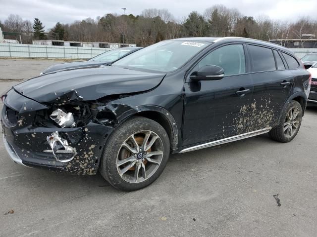 2015 Volvo V60 Cross Country Premier