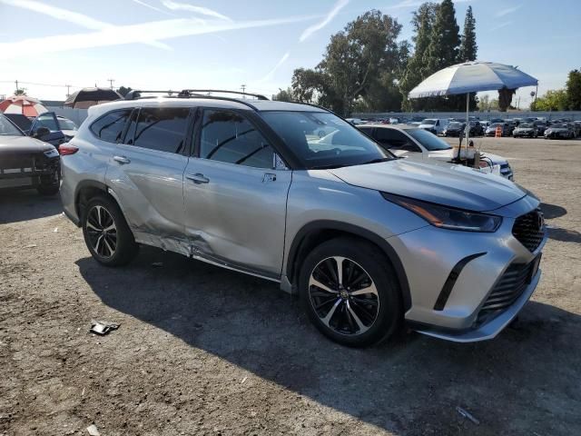 2022 Toyota Highlander XSE