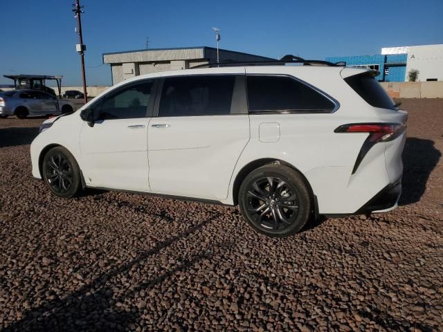 2022 Toyota Sienna XSE