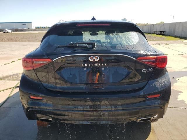 2017 Infiniti QX30 Base