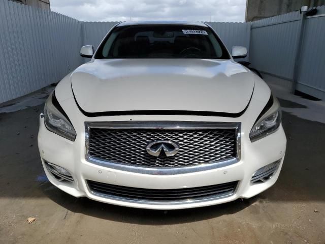 2017 Infiniti Q70 3.7