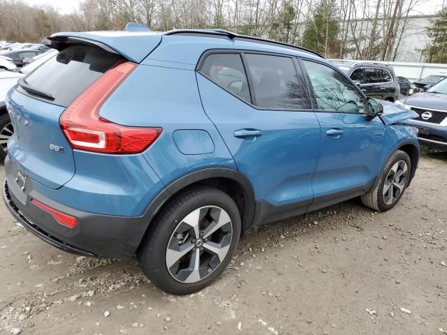 2024 Volvo XC40 Core