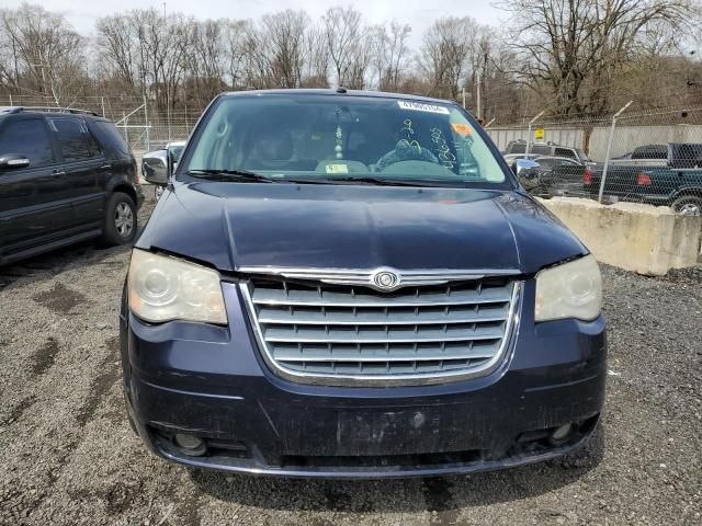 2010 Chrysler Town & Country Limited