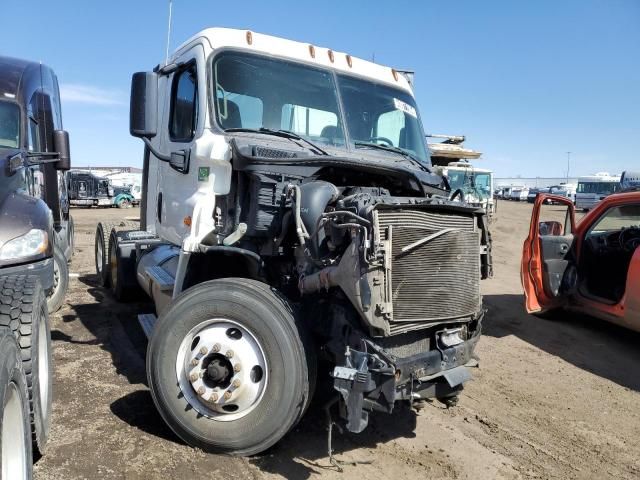 2016 Freightliner Cascadia 125