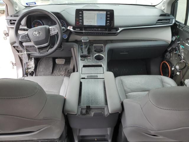 2022 Toyota Sienna Limited