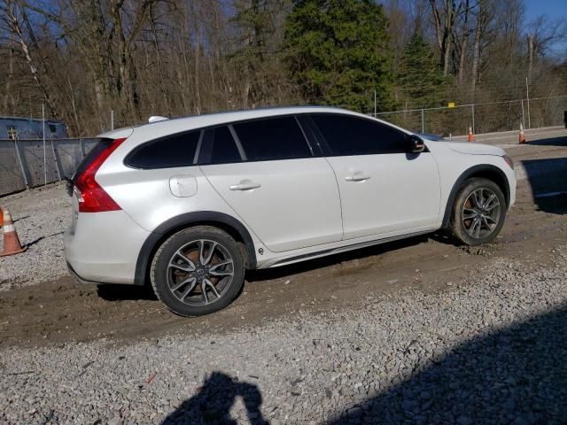 2017 Volvo V60 Cross Country Premier