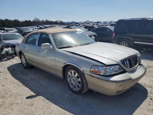 2004 Lincoln Town Car Ultimate