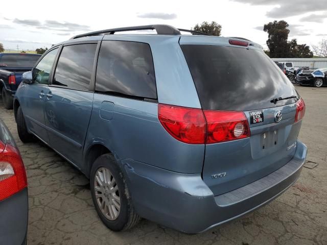 2007 Toyota Sienna XLE