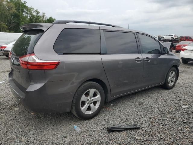 2015 Toyota Sienna LE