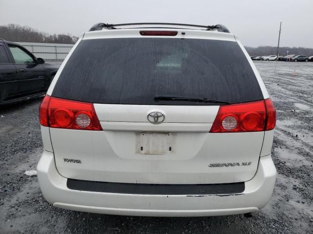 2010 Toyota Sienna XLE