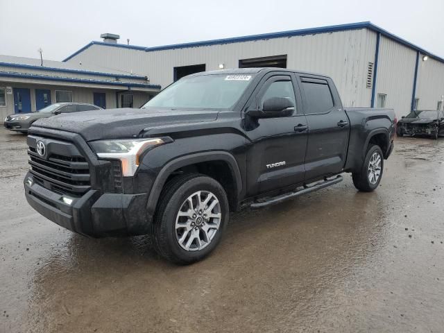 2022 Toyota Tundra Crewmax SR5