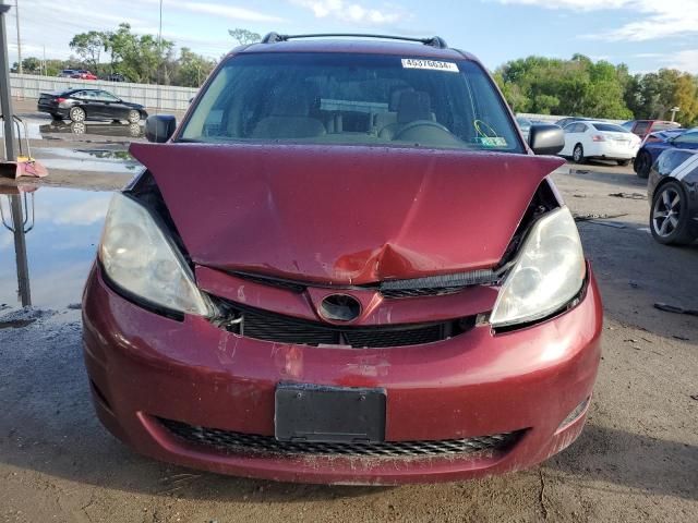 2009 Toyota Sienna CE