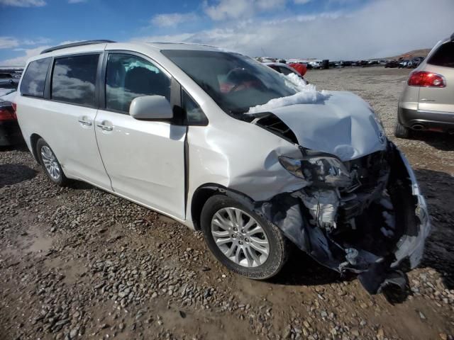 2017 Toyota Sienna XLE