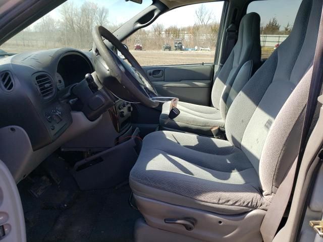 2004 Chrysler Town & Country