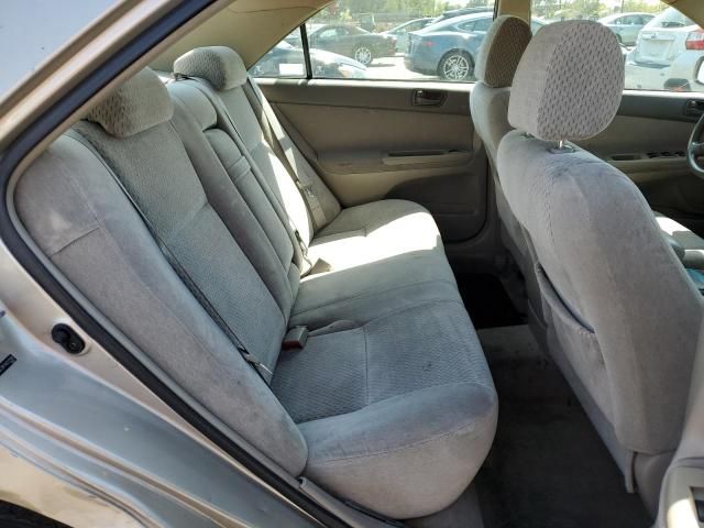 2004 Toyota Camry LE