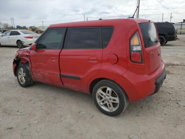 2010 KIA Soul +