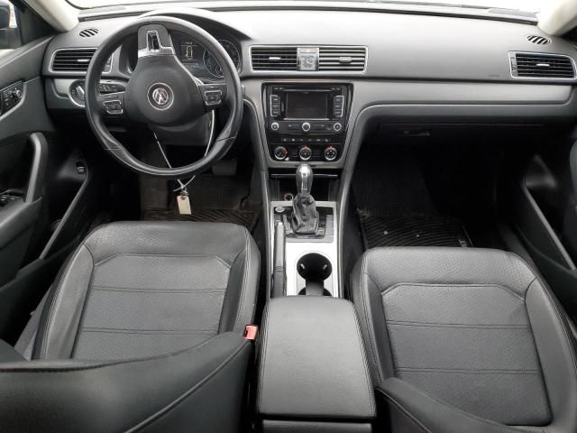 2014 Volkswagen Passat SE