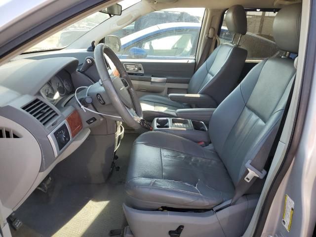 2008 Chrysler Town & Country Touring