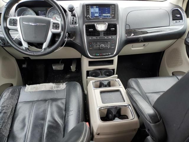 2012 Chrysler Town & Country Touring