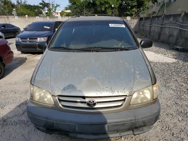 2002 Toyota Sienna CE