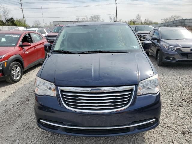 2013 Chrysler Town & Country Touring