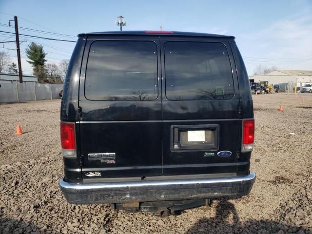 2012 Ford Econoline E350 Super Duty Wagon