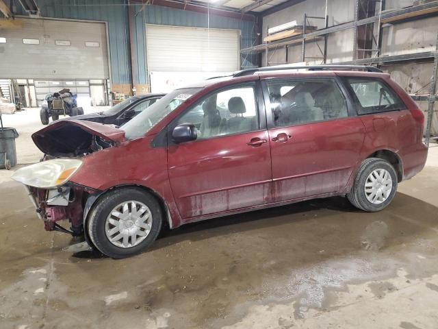 2005 Toyota Sienna CE