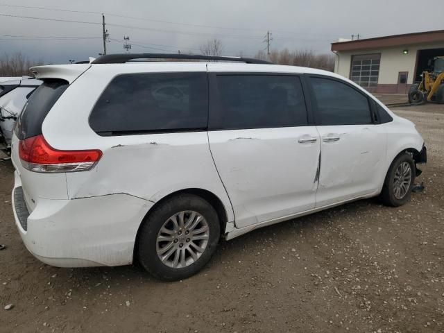 2013 Toyota Sienna XLE