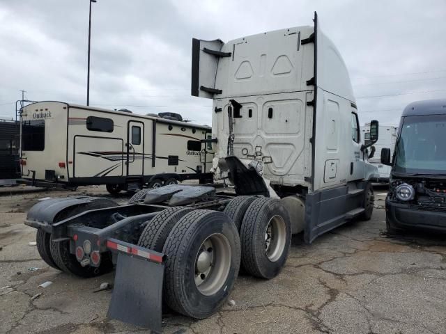 2018 Freightliner Cascadia 126