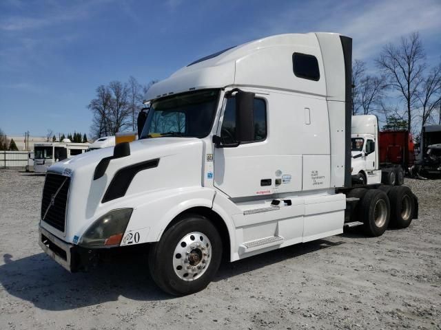 2013 Volvo VN VNL