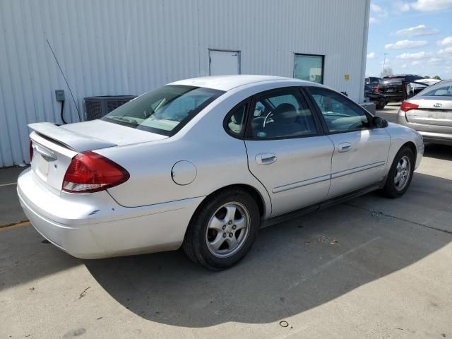 2005 Ford Taurus SE