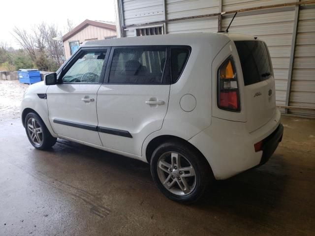 2011 KIA Soul +