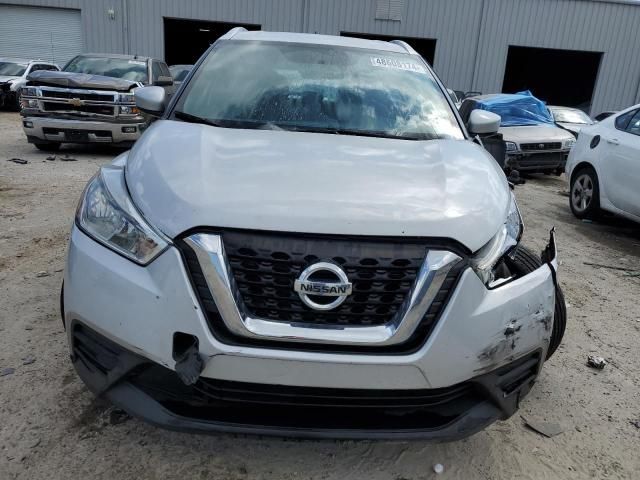 2019 Nissan Kicks S