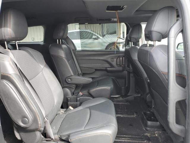 2022 Toyota Sienna XSE