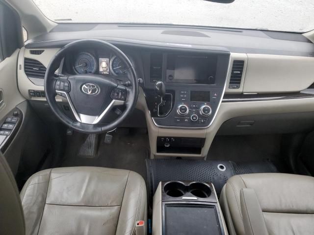 2015 Toyota Sienna XLE