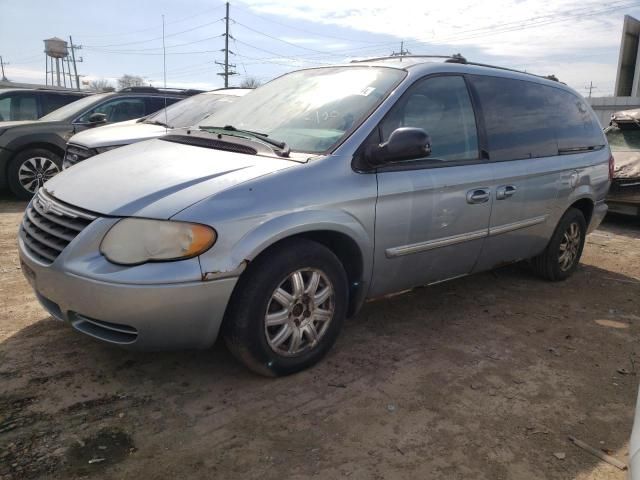 2005 Chrysler Town & Country Touring