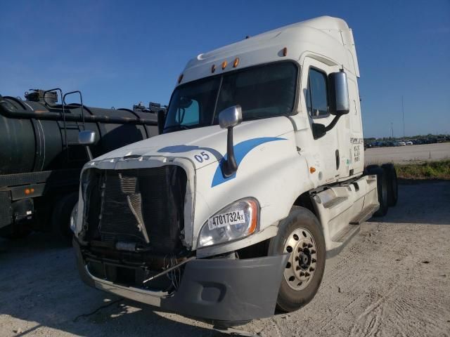 2009 Freightliner Cascadia 125