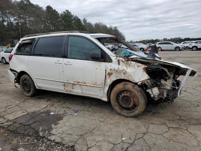 2005 Toyota Sienna CE