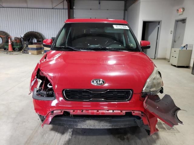 2013 KIA Soul +