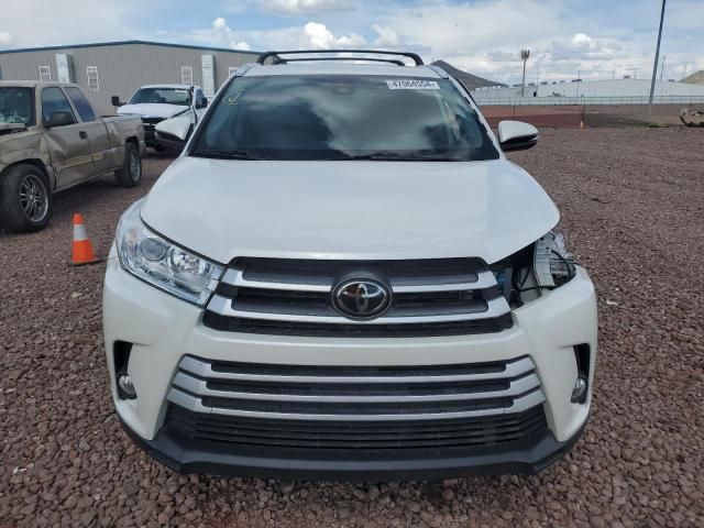 2019 Toyota Highlander SE