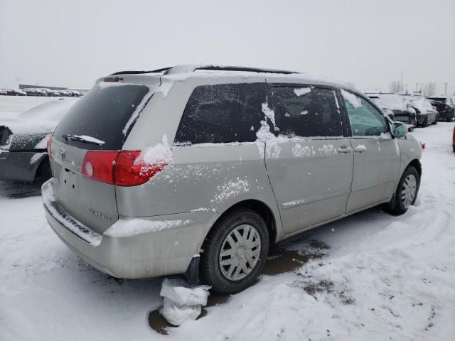 2010 Toyota Sienna CE