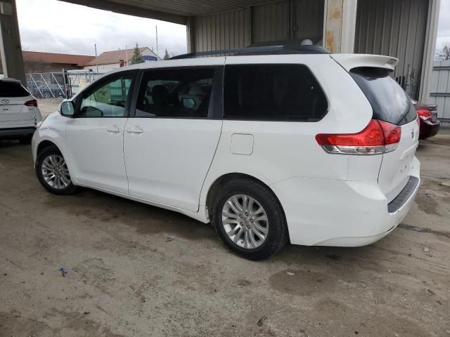 2013 Toyota Sienna XLE