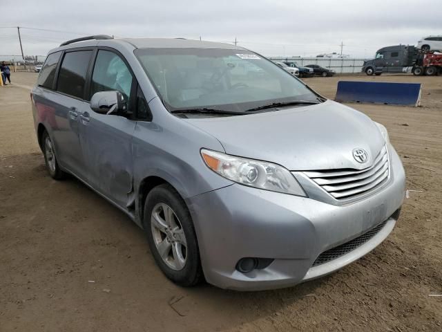 2016 Toyota Sienna LE