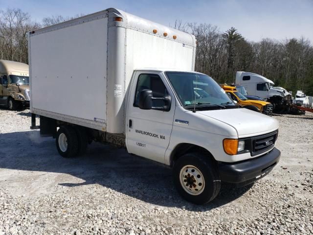 2006 Ford Econoline E350 Super Duty Cutaway Van