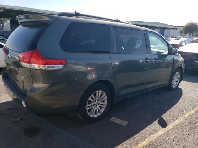 2013 Toyota Sienna XLE