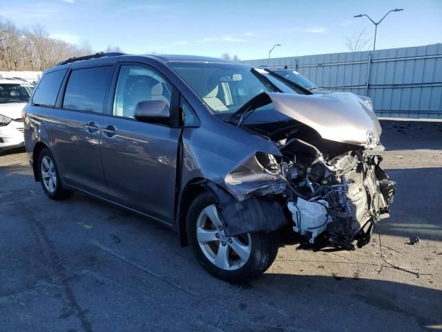 2015 Toyota Sienna LE